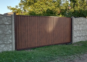 Ворота откатные из металлопрофиля