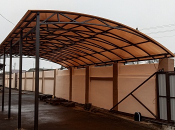 Большой навес под несколько авто