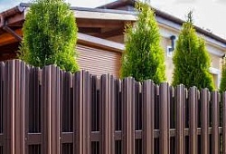 Забор из металлического штакетника в Бобруйске!